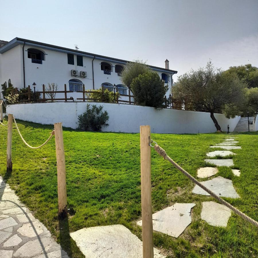 Agriturismo Palas De Serra Country Resort Onifai Екстер'єр фото