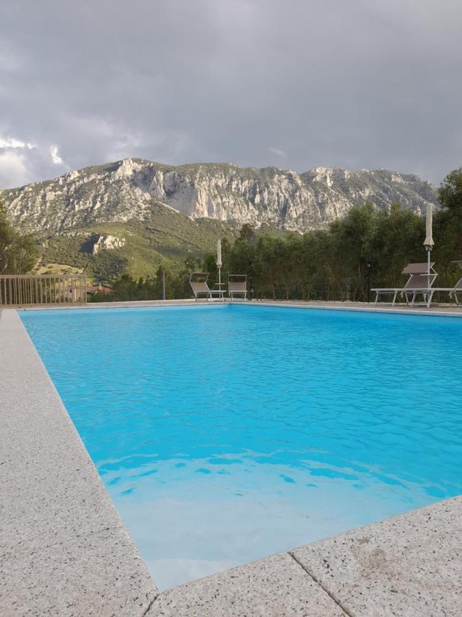 Agriturismo Palas De Serra Country Resort Onifai Екстер'єр фото