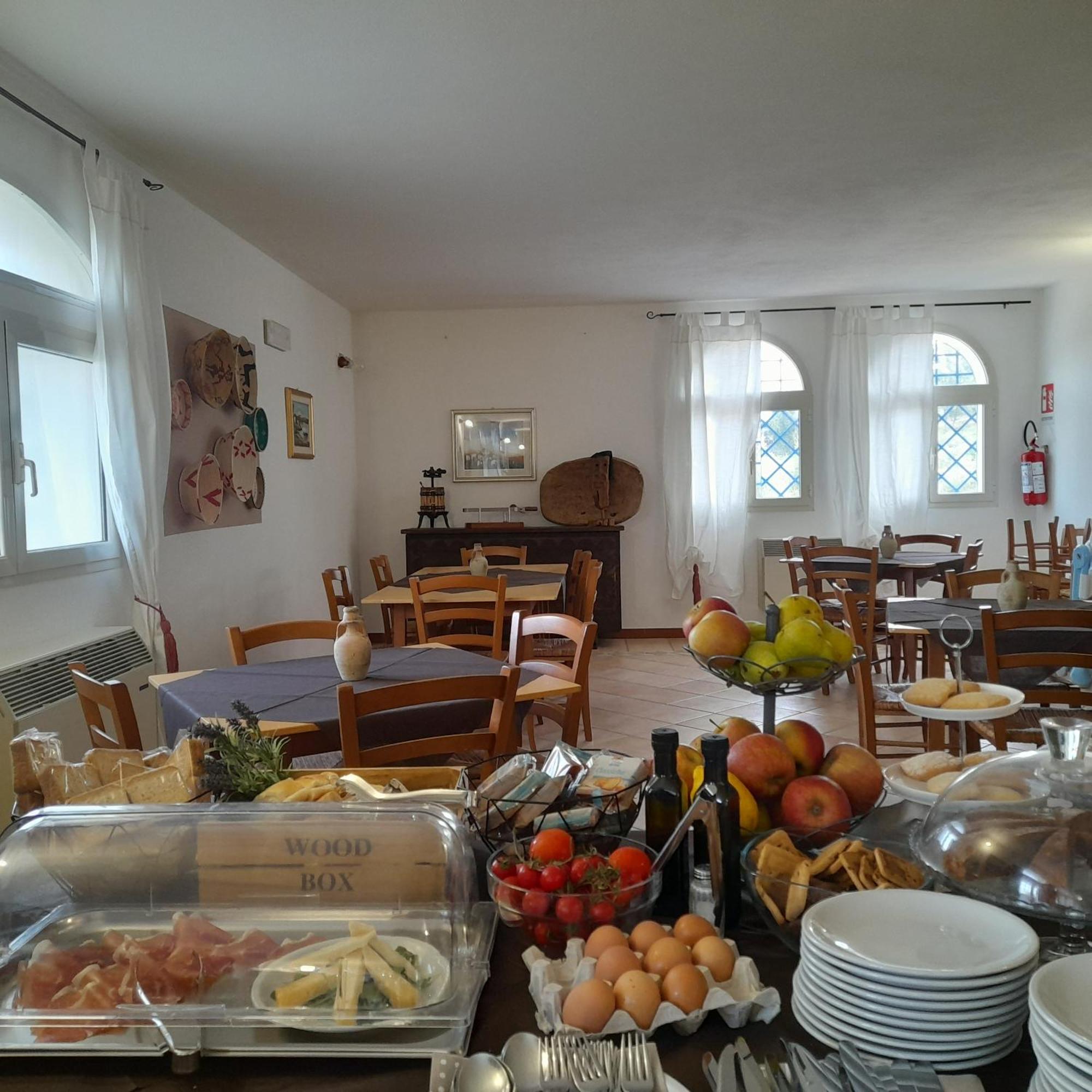 Agriturismo Palas De Serra Country Resort Onifai Екстер'єр фото